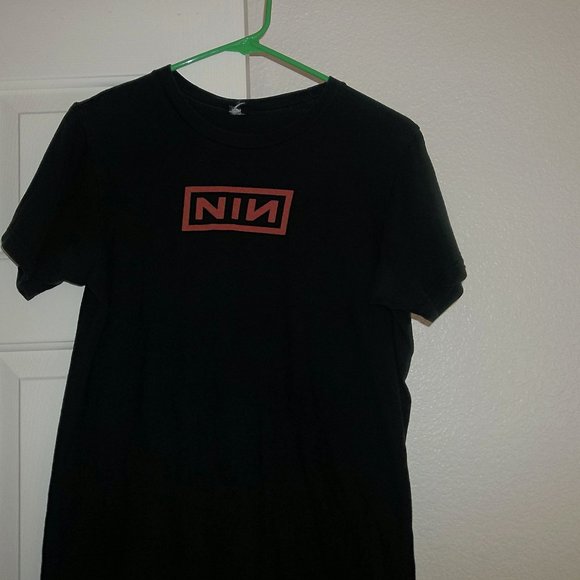 Tops - VERY RARE NIN NINE INCH NAILS CONCERT TOUR SHIRT